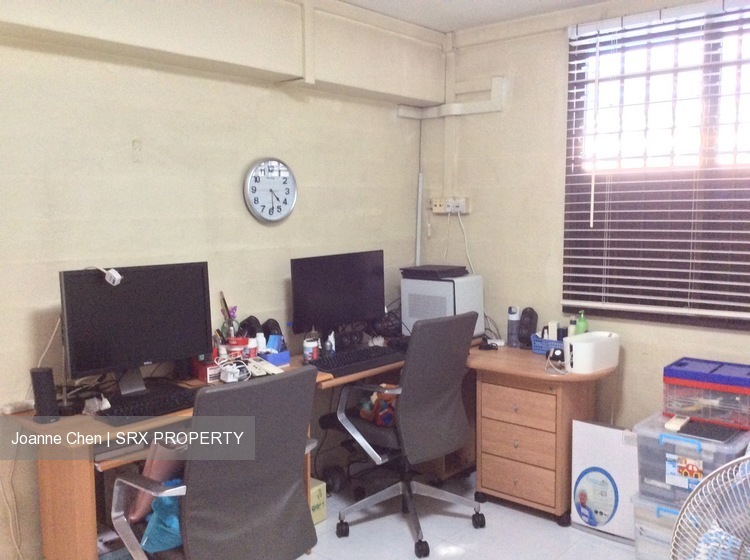 Blk 18 Lorong 7 Toa Payoh (Toa Payoh), HDB 3 Rooms #183659702